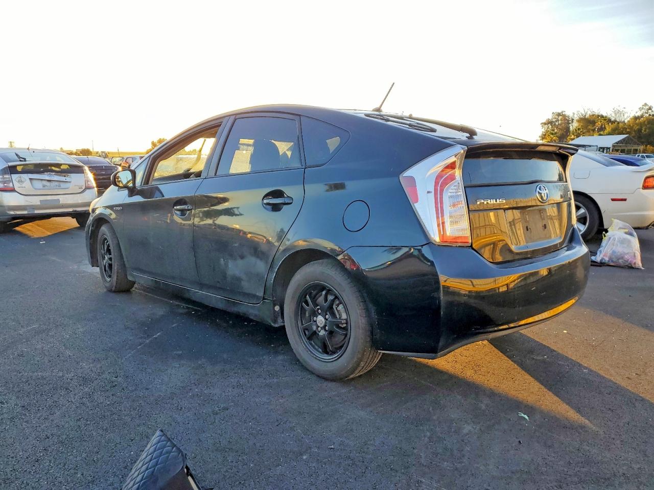 2013 TOYOTA PRIUS photo 2
