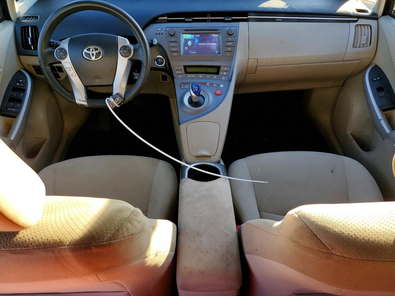 2013 TOYOTA PRIUS photo 8