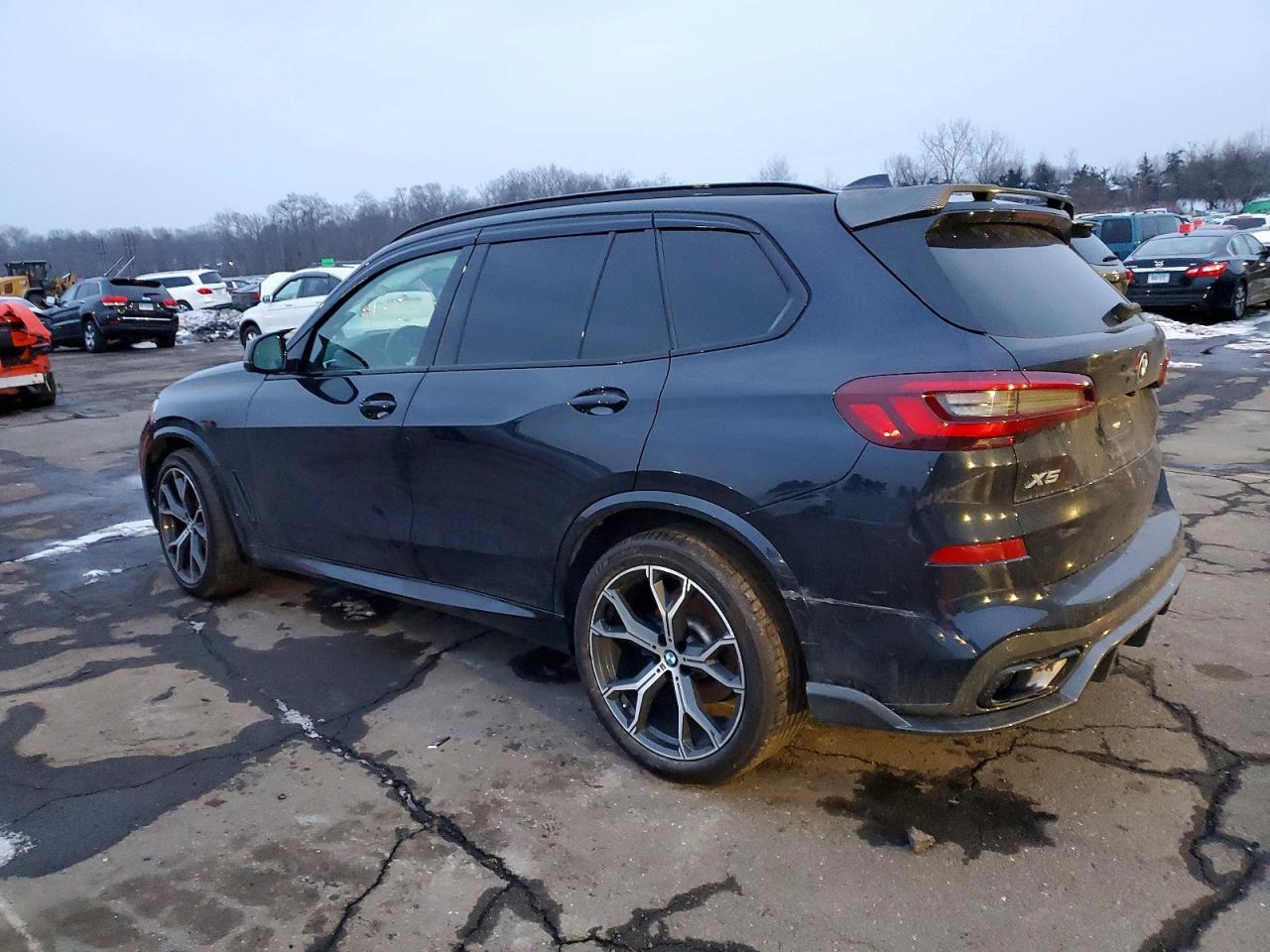 2022 BMW X5 XDRIVE40I photo 2