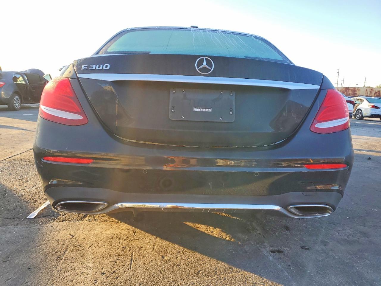 2017 MERCEDES-BENZ E 300 photo 6