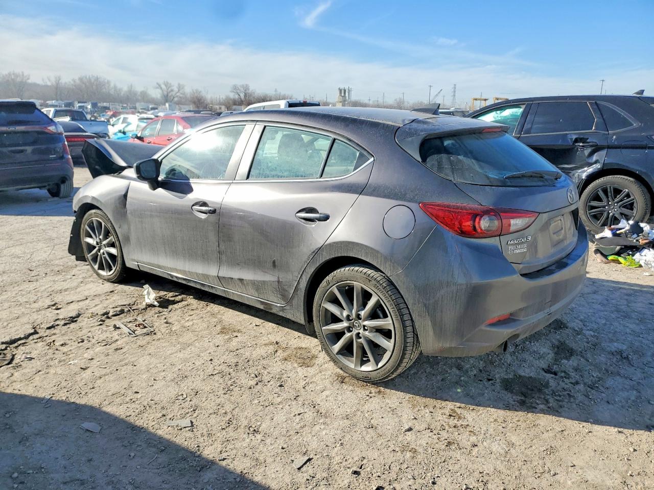 2018 MAZDA 3 TOURING photo 2