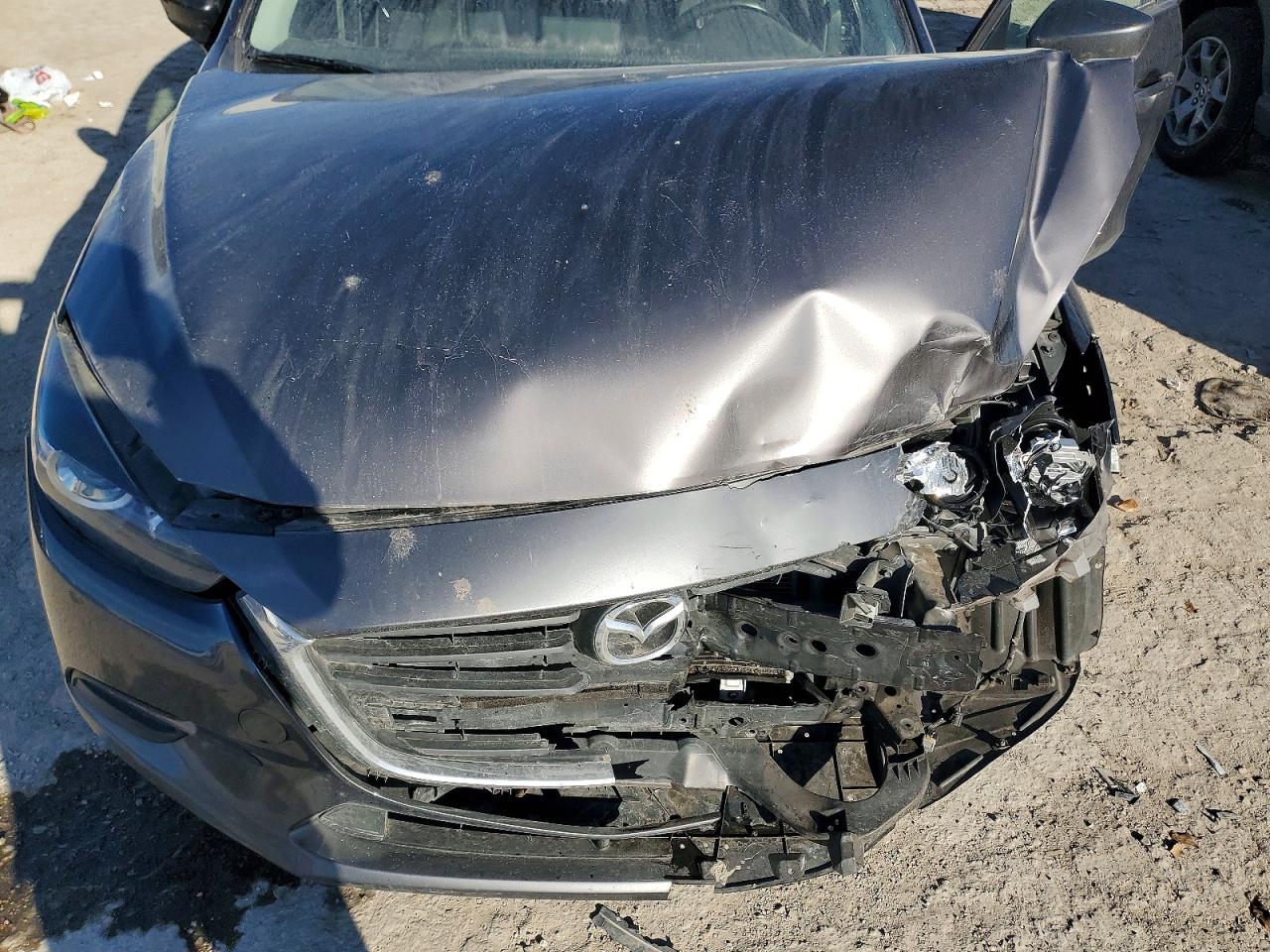 2018 MAZDA 3 TOURING photo 11