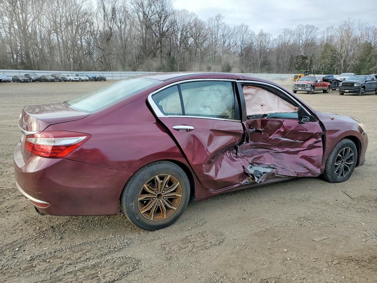 2016 HONDA ACCORD LX photo 3