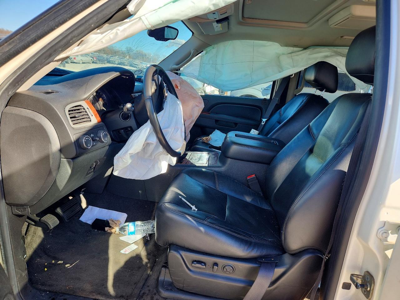 2010 CHEVROLET SUBURBAN K1500 LTZ photo 7
