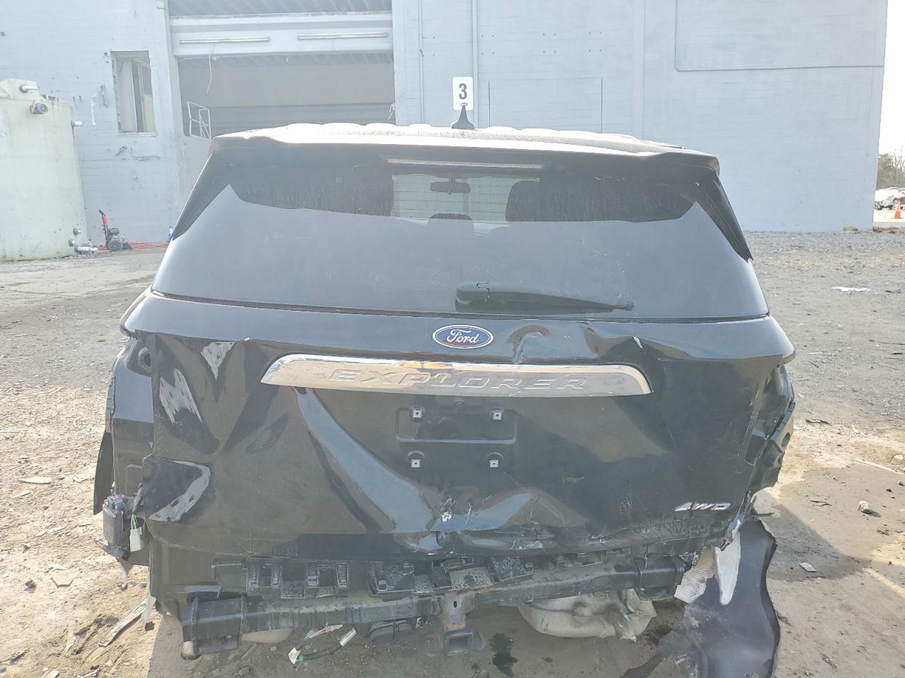 2021 FORD EXPLORER photo 11