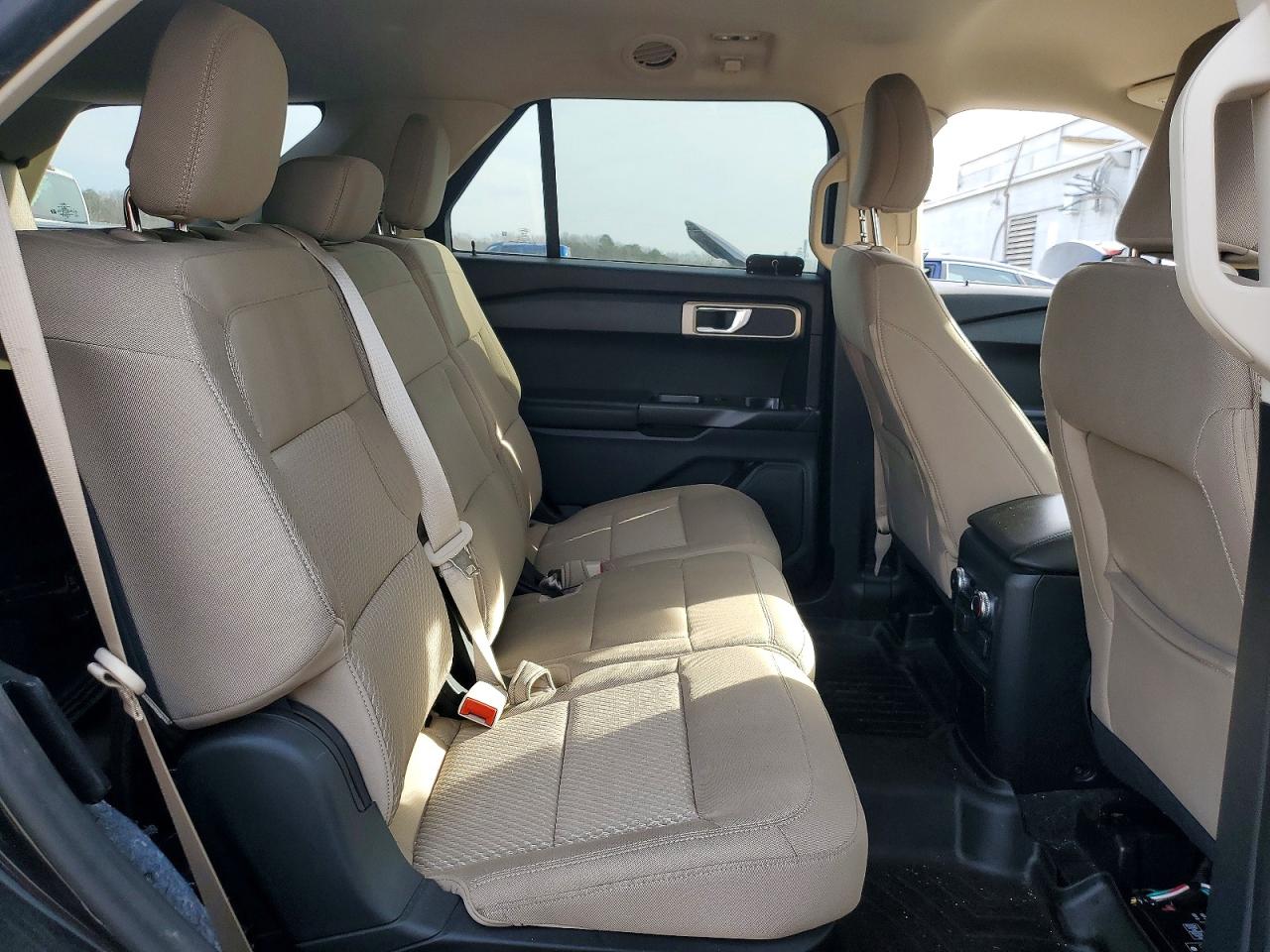 2021 FORD EXPLORER photo 21