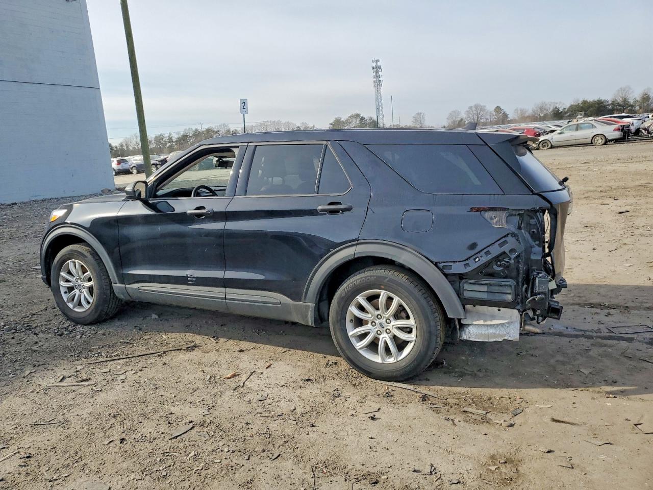 2021 FORD EXPLORER photo 3