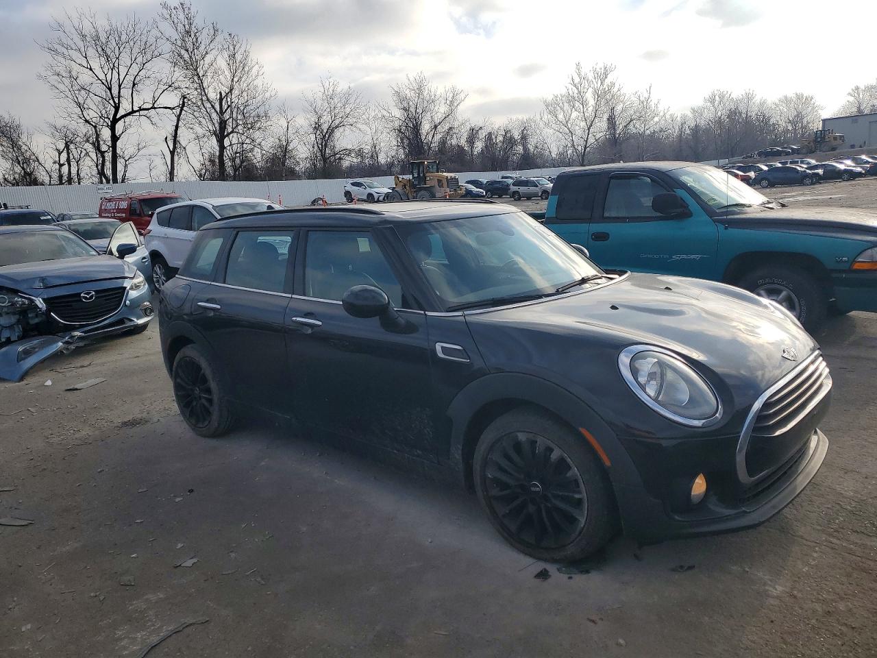 2017 MINI COOPER CLUBMAN photo 4