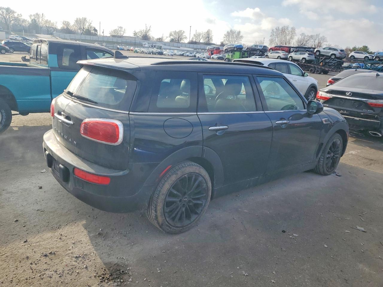 2017 MINI COOPER CLUBMAN photo 3
