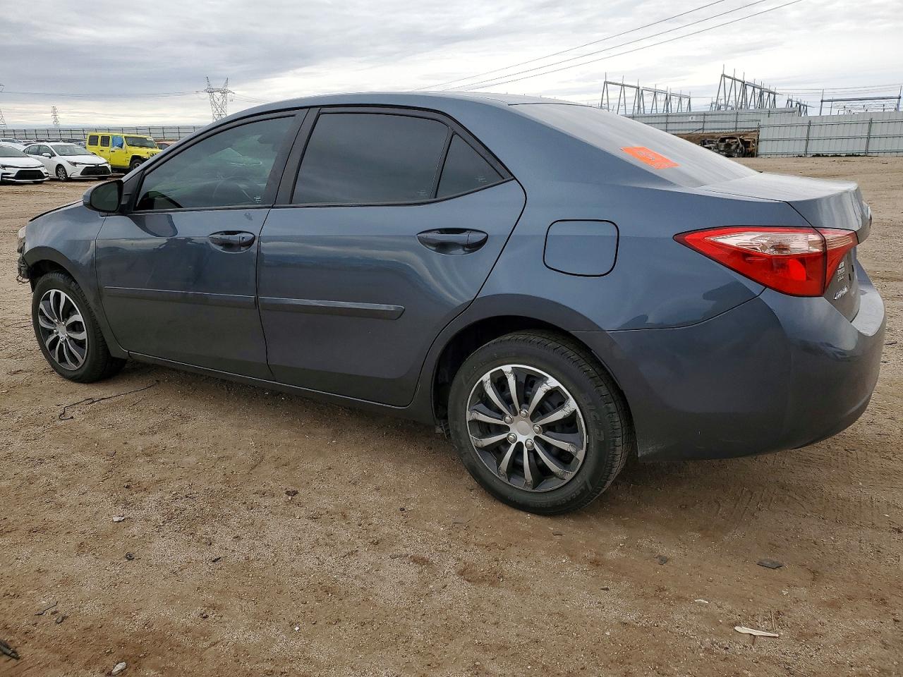 2018 TOYOTA COROLLA L photo 2