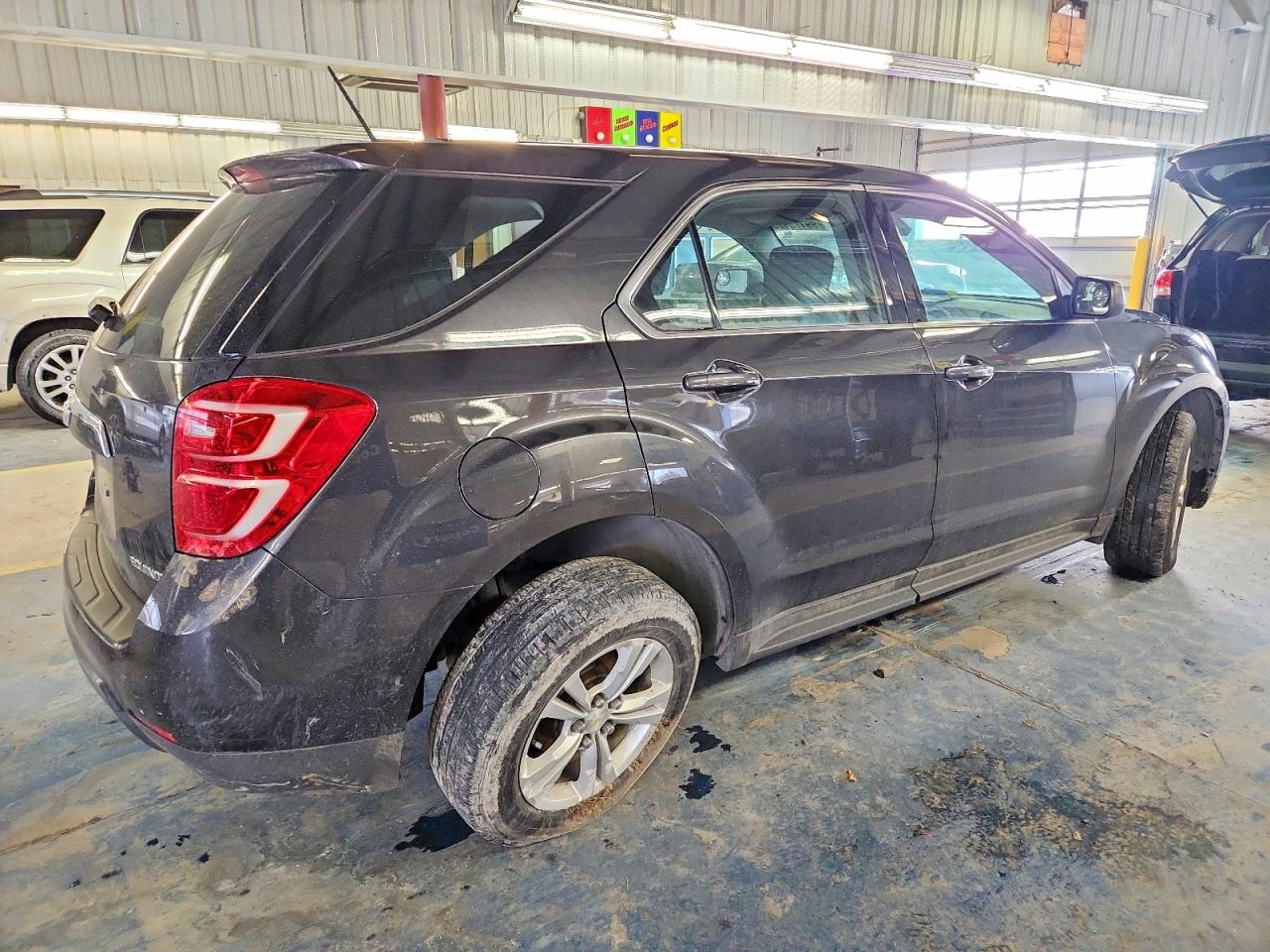 2016 CHEVROLET EQUINOX LS photo 3