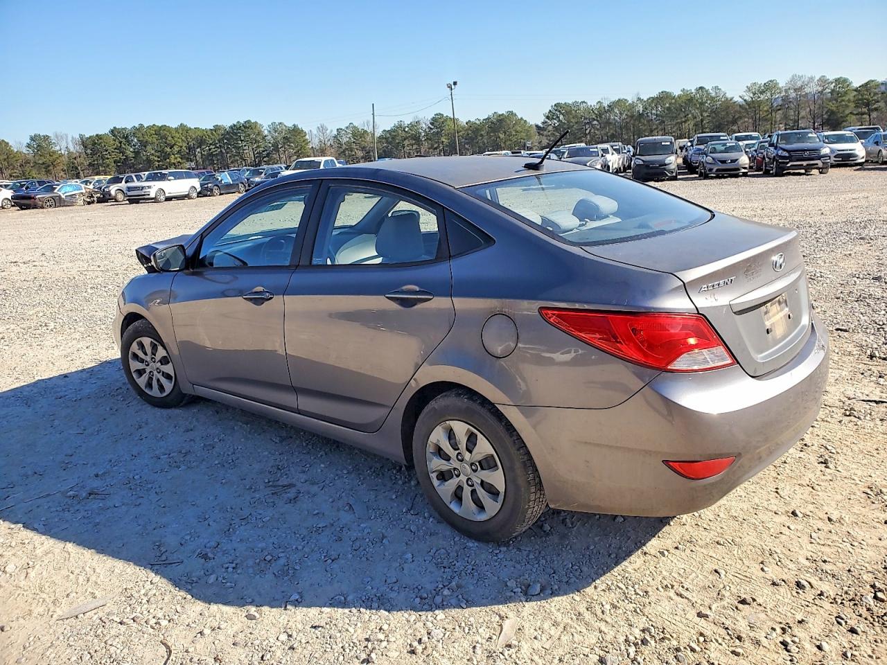 2015 HYUNDAI ACCENT GLS photo 2
