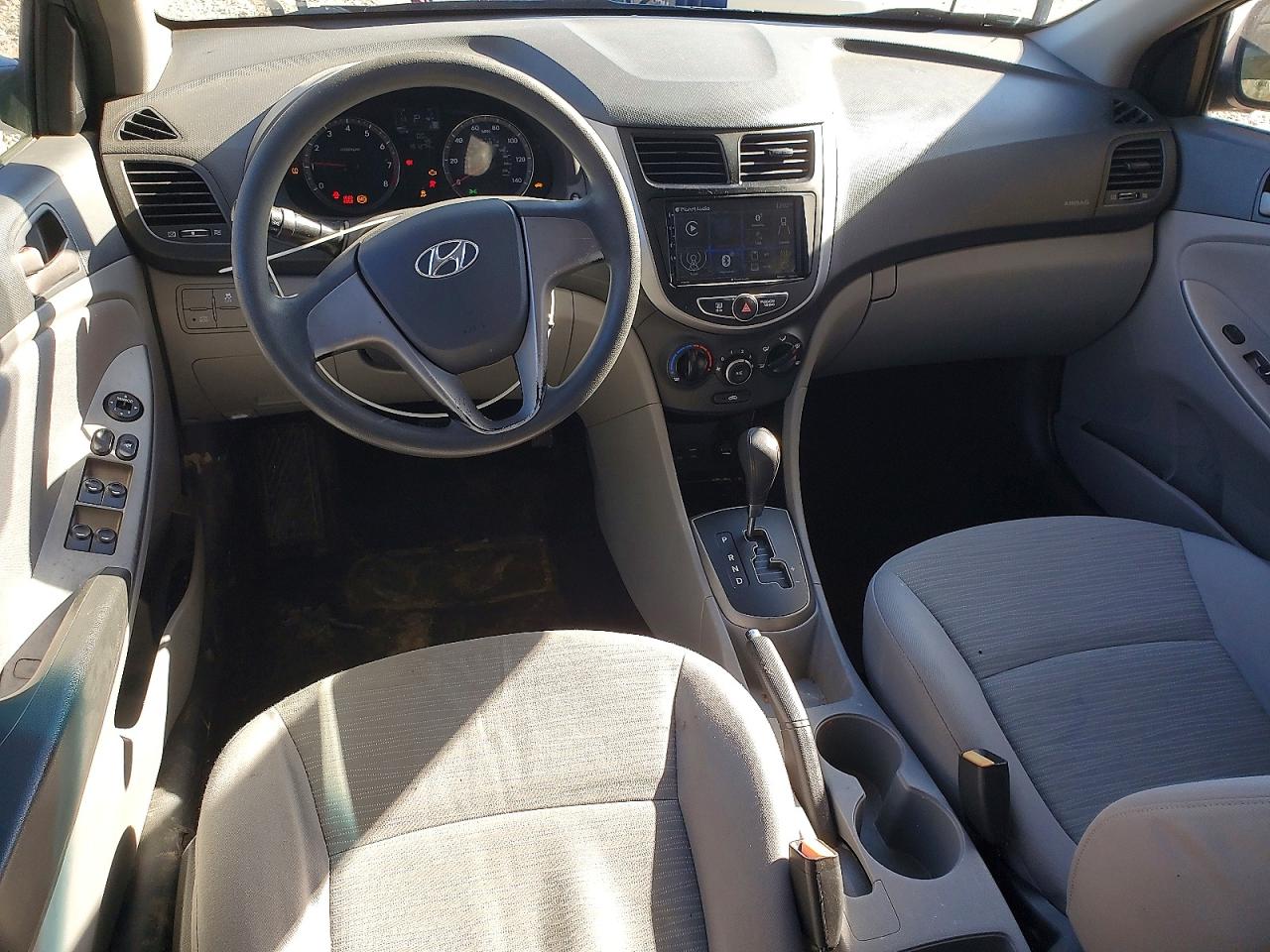 2015 HYUNDAI ACCENT GLS photo 8