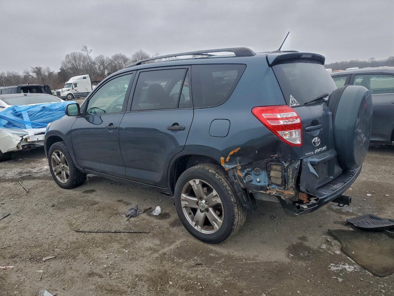 2009 TOYOTA RAV4 photo 2