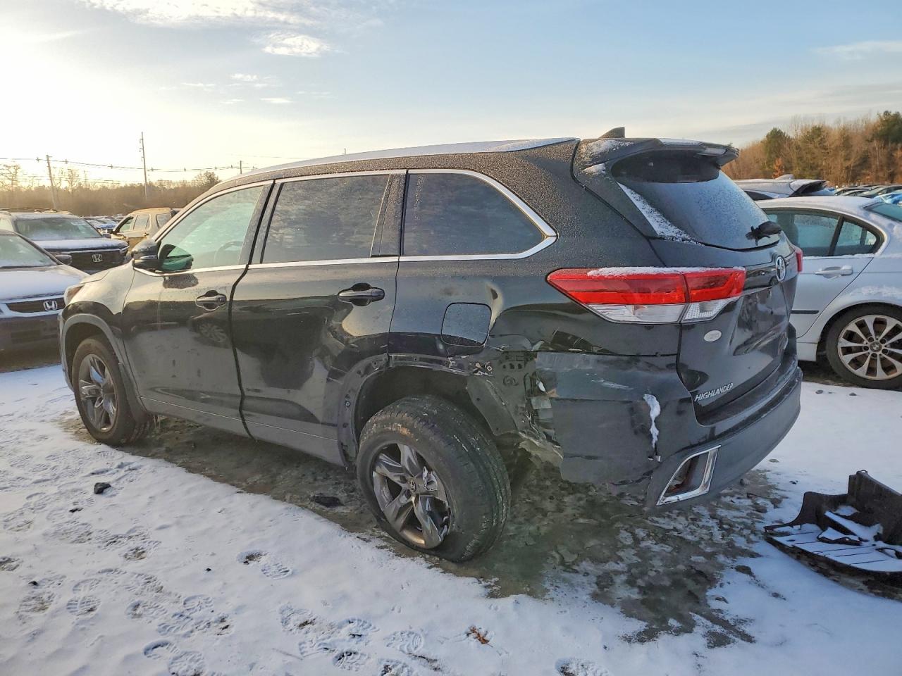 2018 TOYOTA HIGHLANDER LIMITED photo 2