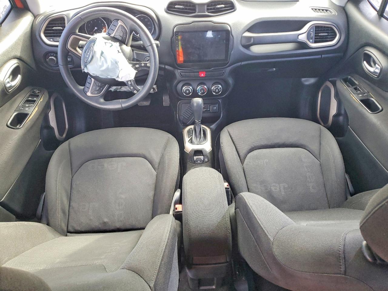 2015 JEEP RENEGADE SPORT photo 15