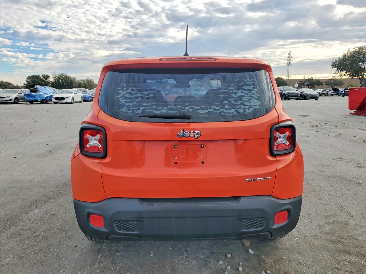 2015 JEEP RENEGADE SPORT photo 11