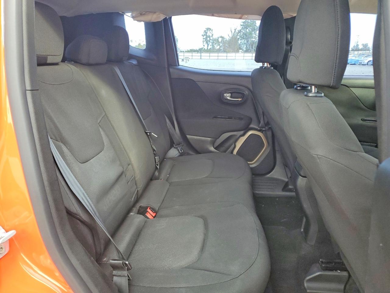 2015 JEEP RENEGADE SPORT photo 21