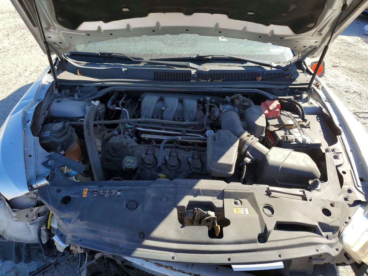 2015 FORD TAURUS SEL photo 11