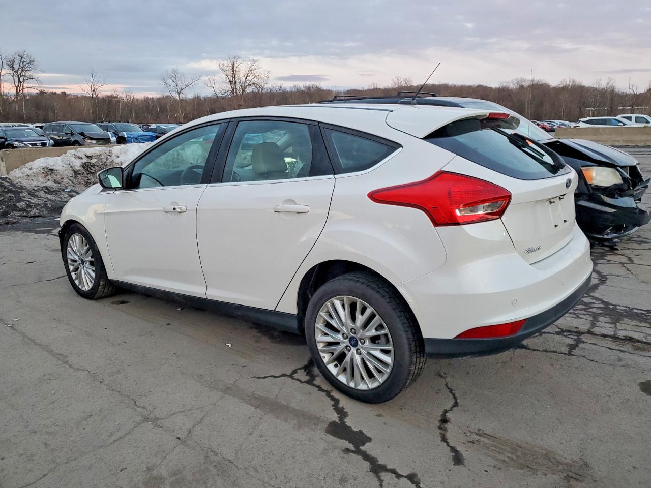 2018 FORD FOCUS TITANIUM photo 2