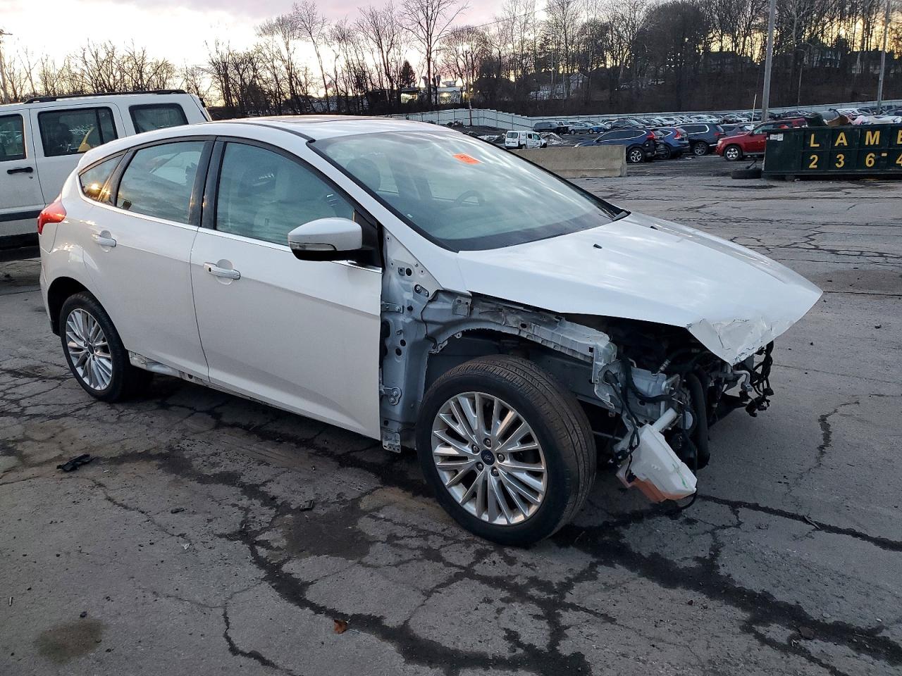 2018 FORD FOCUS TITANIUM photo 4