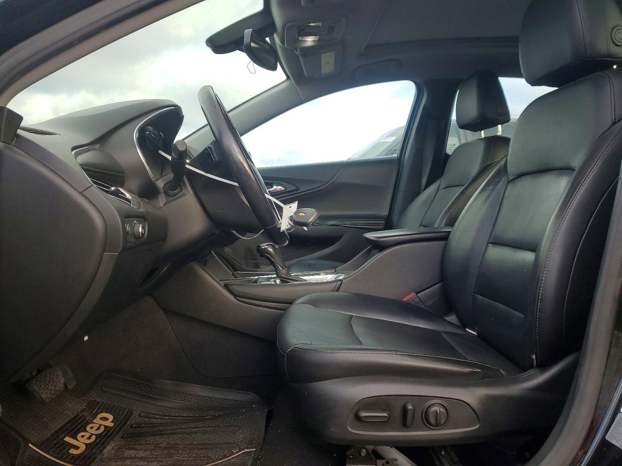 2017 CHEVROLET MALIBU LT photo 7