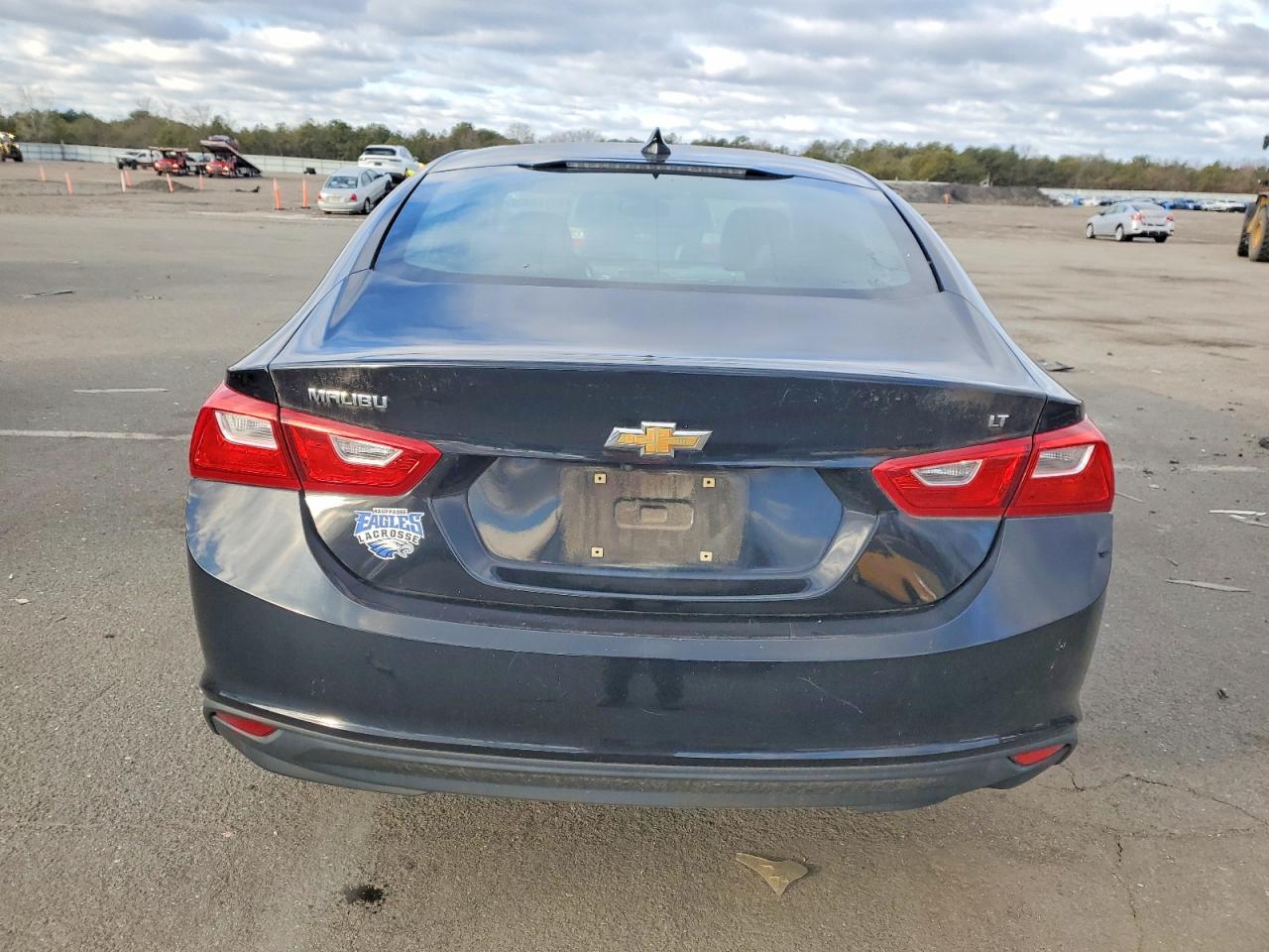 2017 CHEVROLET MALIBU LT photo 6