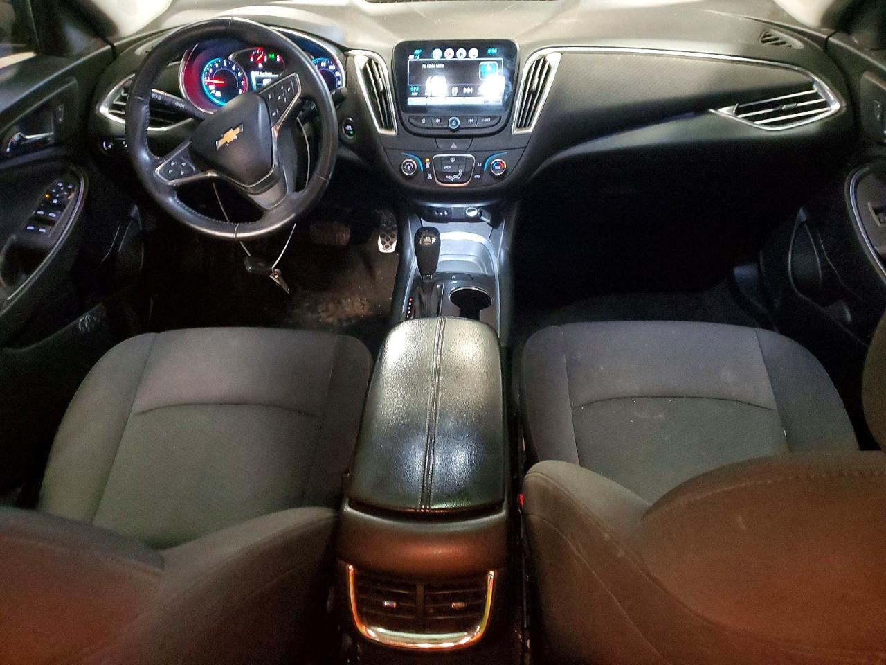 2017 CHEVROLET MALIBU LT photo 8