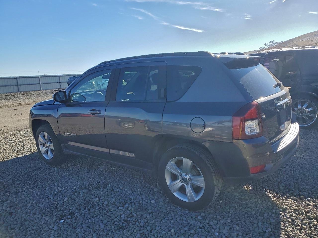 2016 JEEP COMPASS SPORT photo 2