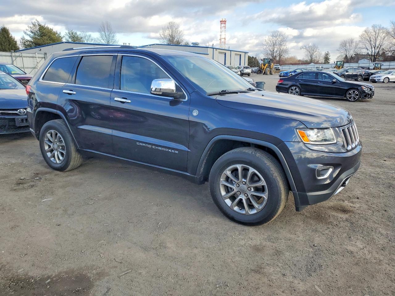 2015 JEEP GRAND CHEROKEE LIMITED photo 4