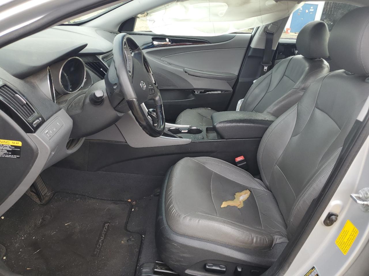 2012 HYUNDAI SONATA SE photo 7