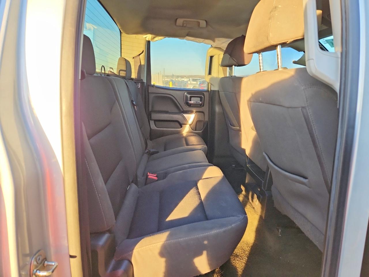 2017 CHEVROLET SILVERADO K1500 LT photo 19