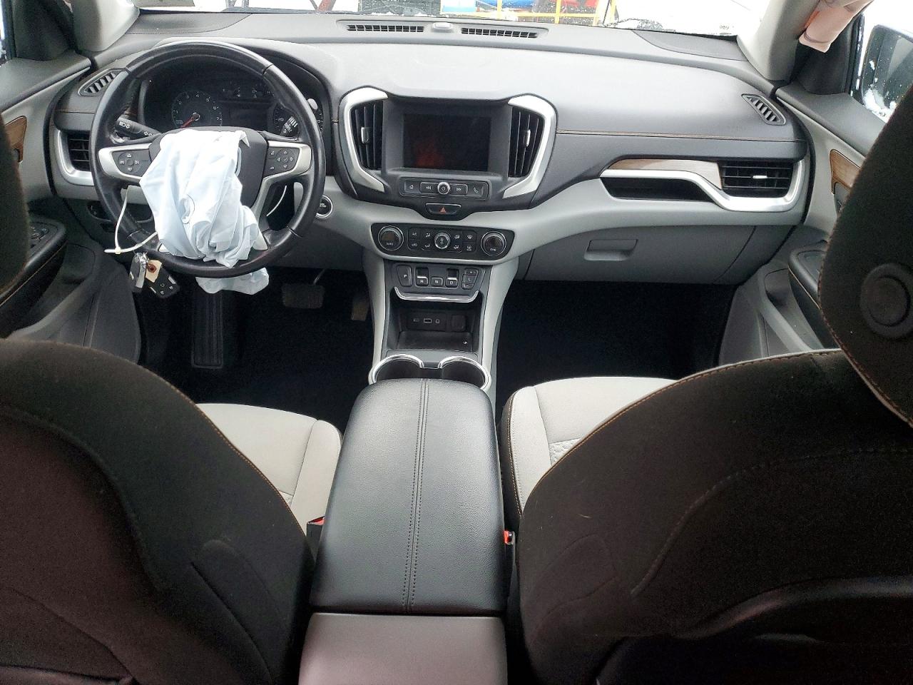 2018 GMC TERRAIN SLE photo 8