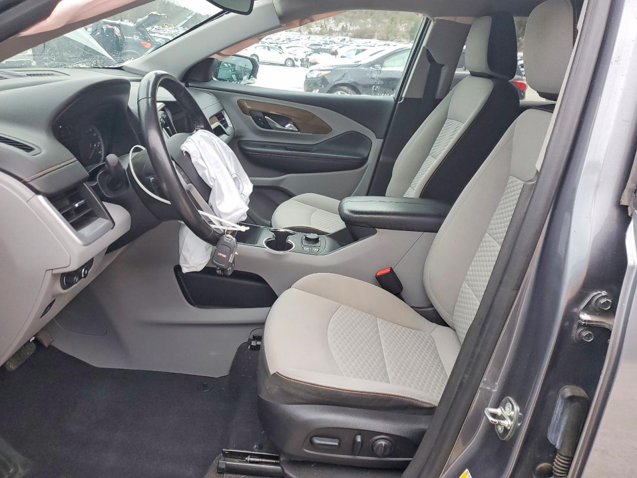 2018 GMC TERRAIN SLE photo 7