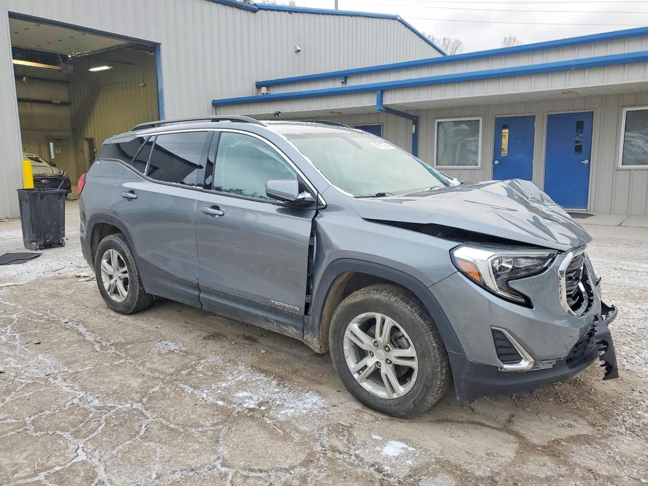 2018 GMC TERRAIN SLE photo 4