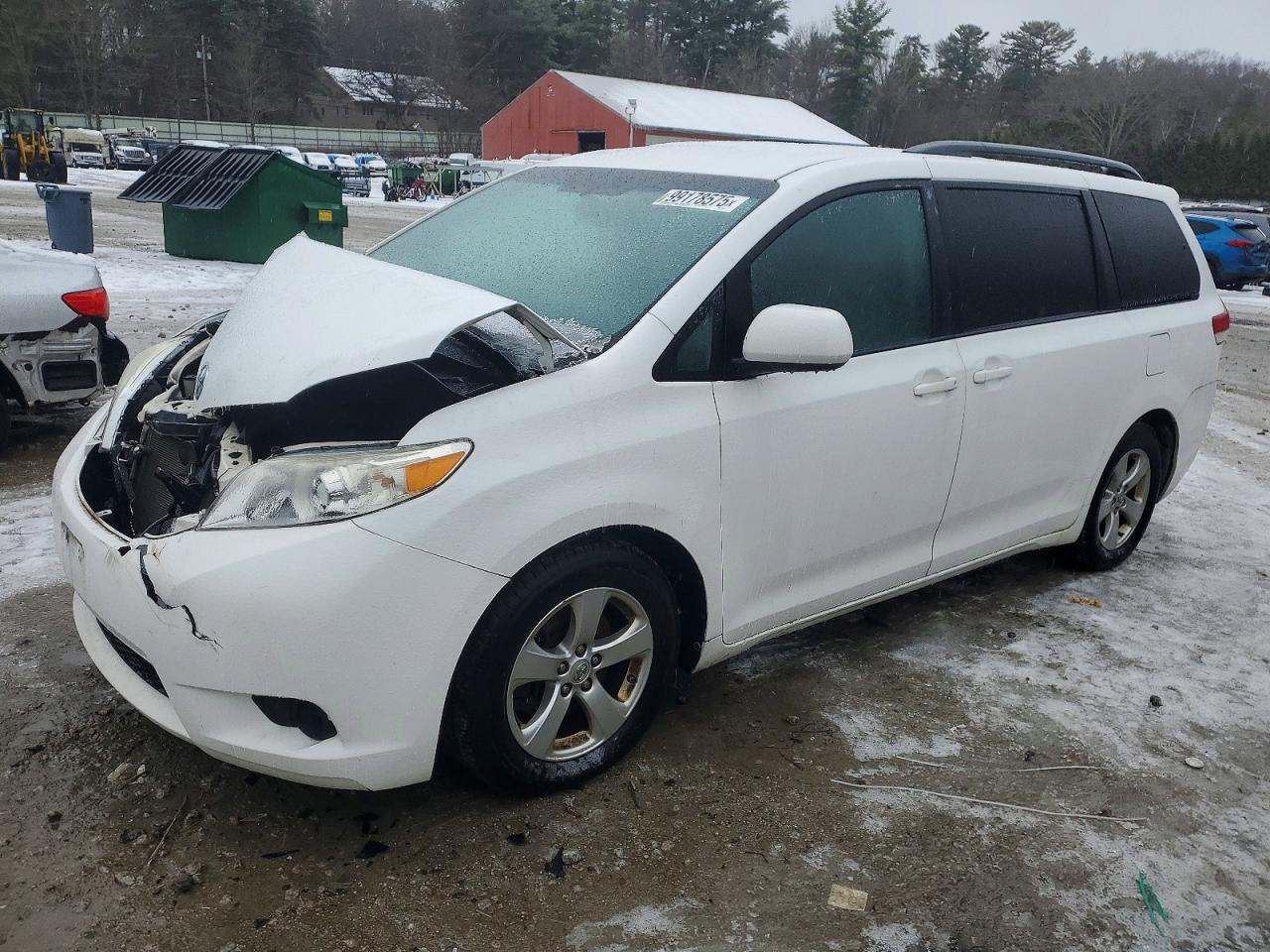 2013 TOYOTA SIENNA