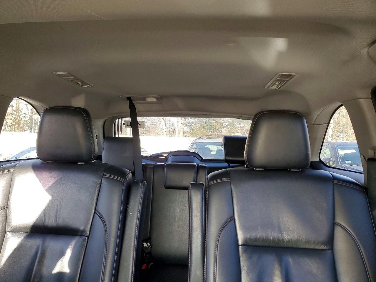 2019 TOYOTA HIGHLANDER SE photo 10