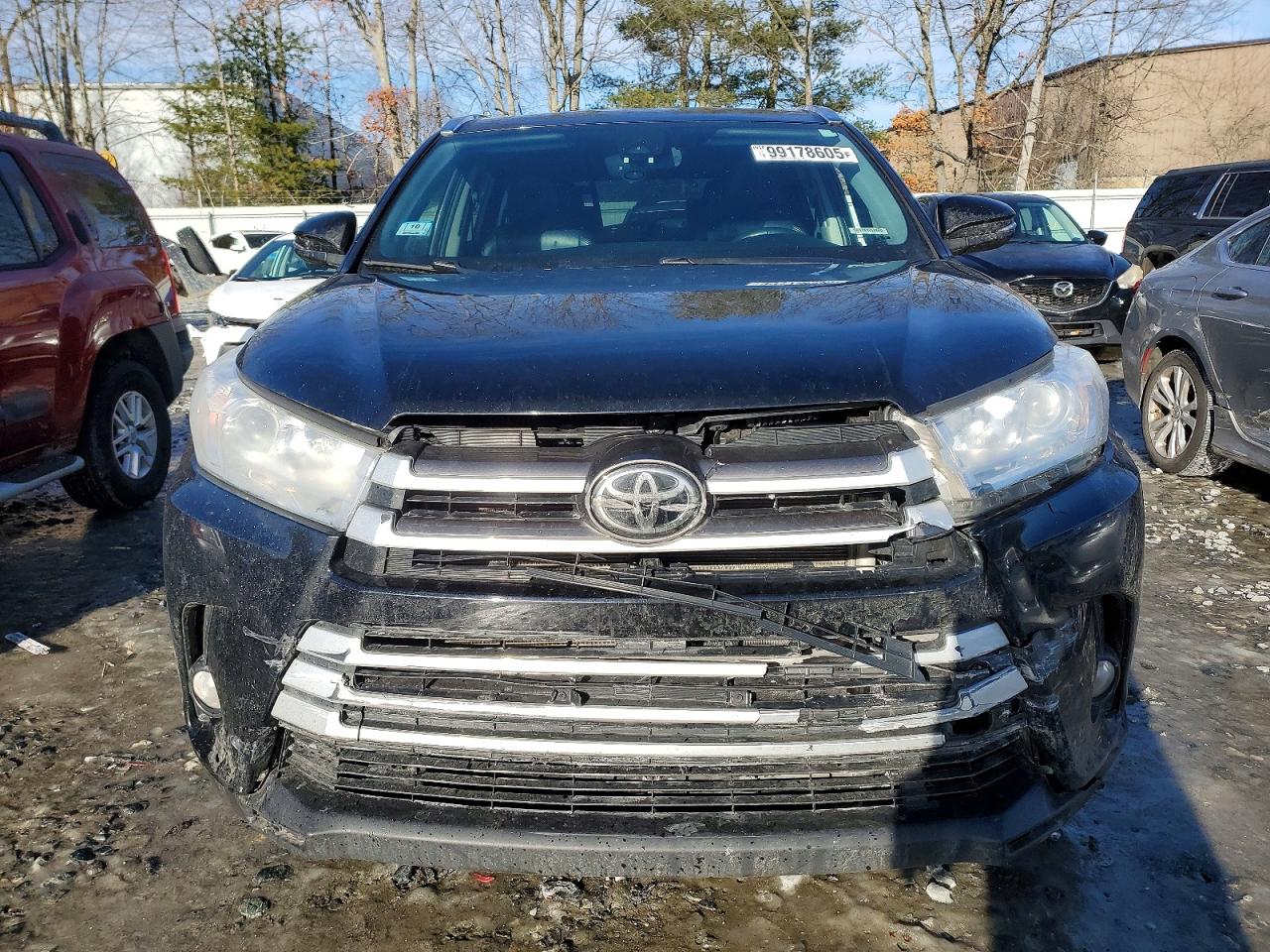 2019 TOYOTA HIGHLANDER SE photo 5