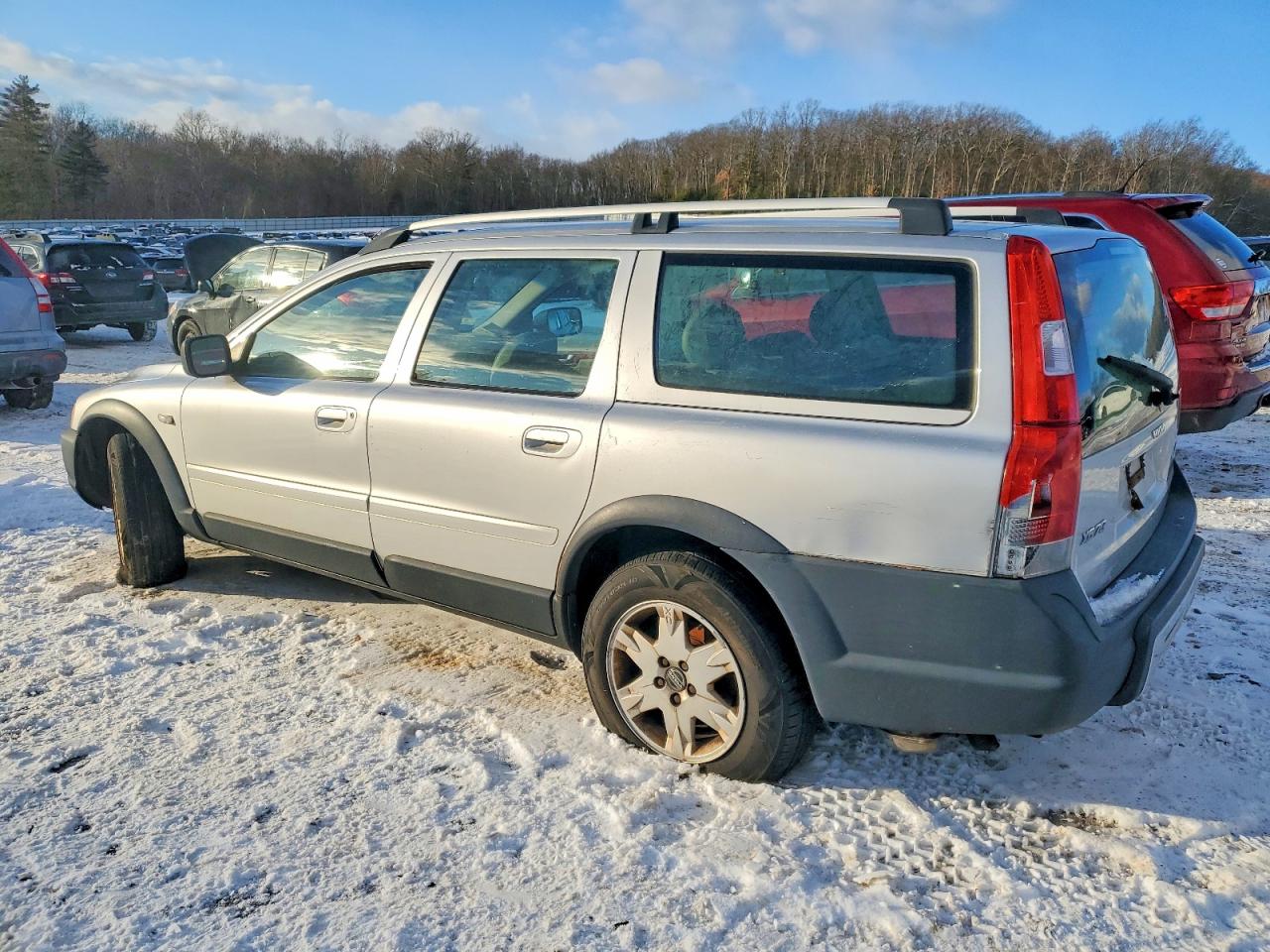 2005 VOLVO XC70 photo 2