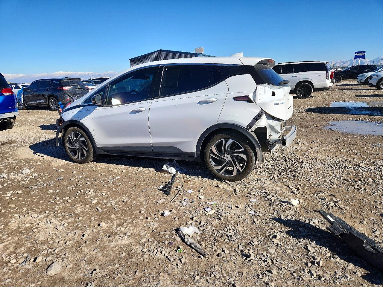 2023 CHEVROLET BOLT EV 1LT photo 2