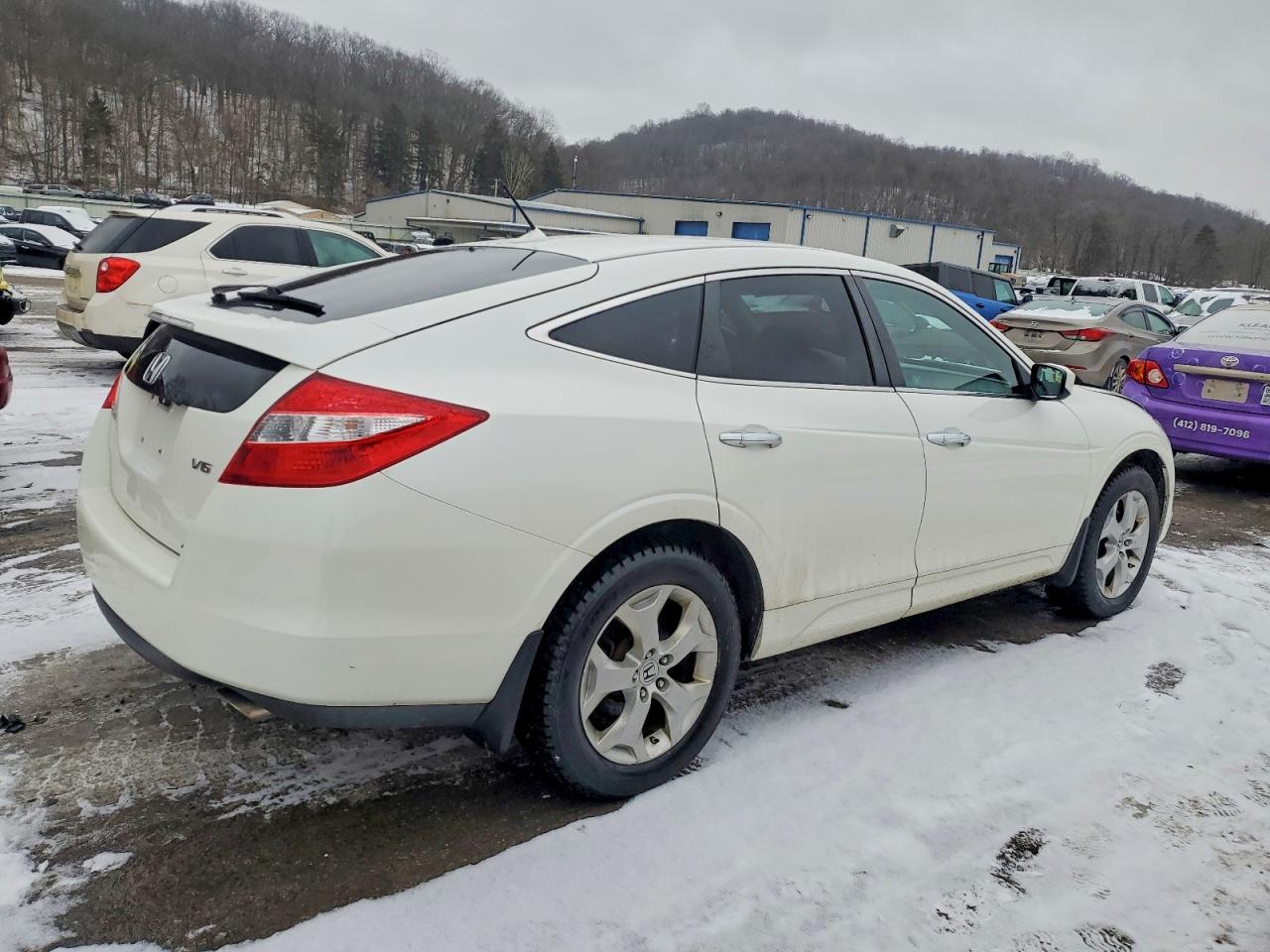 2012 HONDA CROSSTOUR EXL photo 3