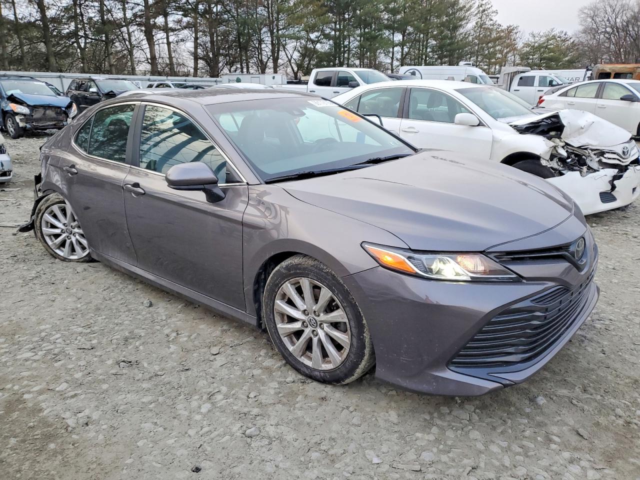 2019 TOYOTA CAMRY L photo 4