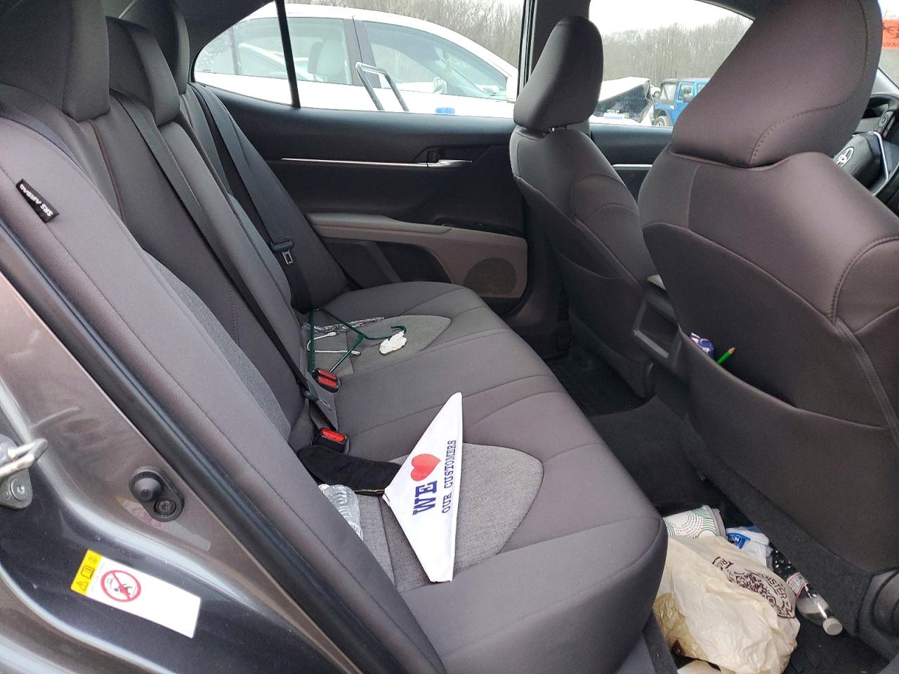 2019 TOYOTA CAMRY L photo 10