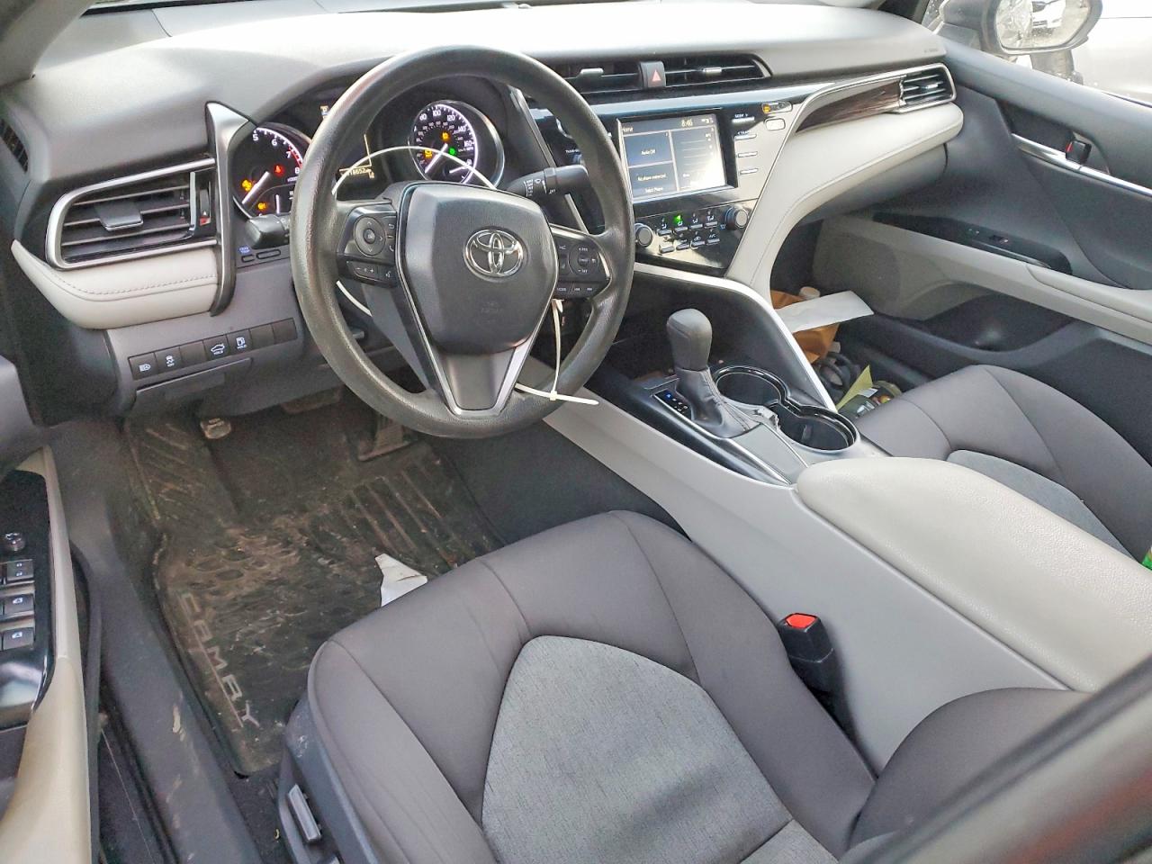 2019 TOYOTA CAMRY L photo 8