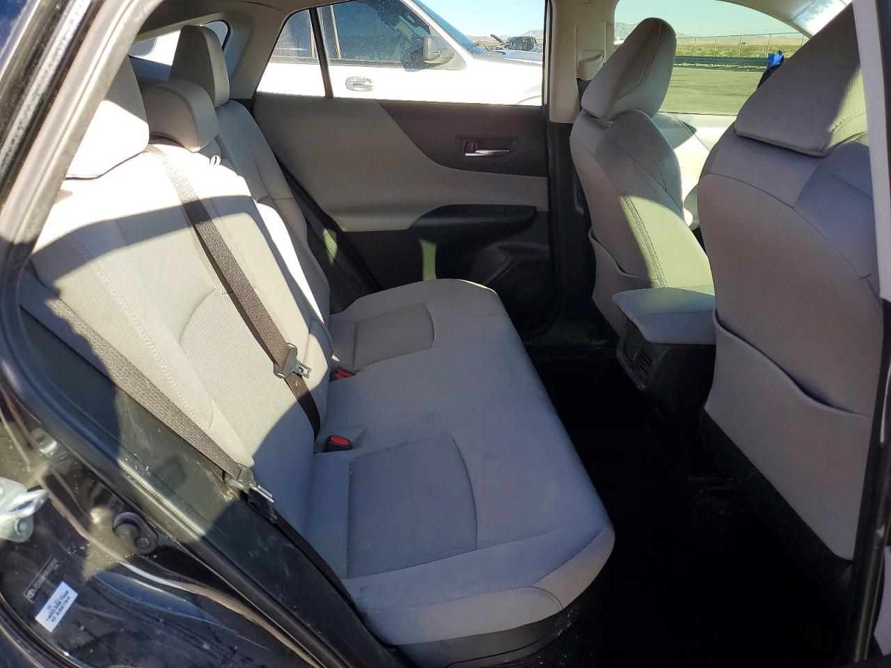 2021 TOYOTA VENZA LE photo 11