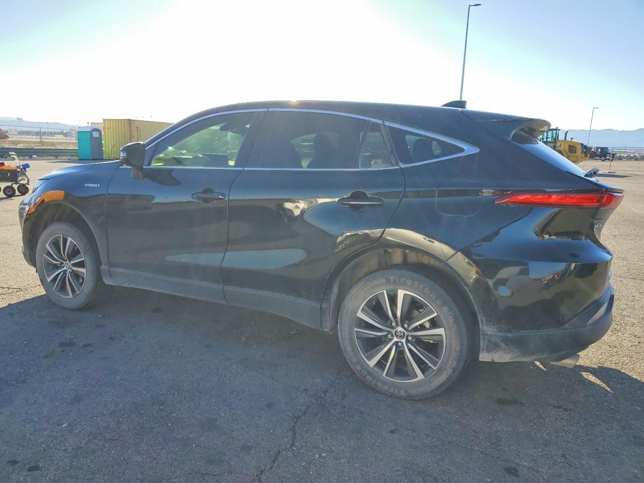 2021 TOYOTA VENZA LE photo 2