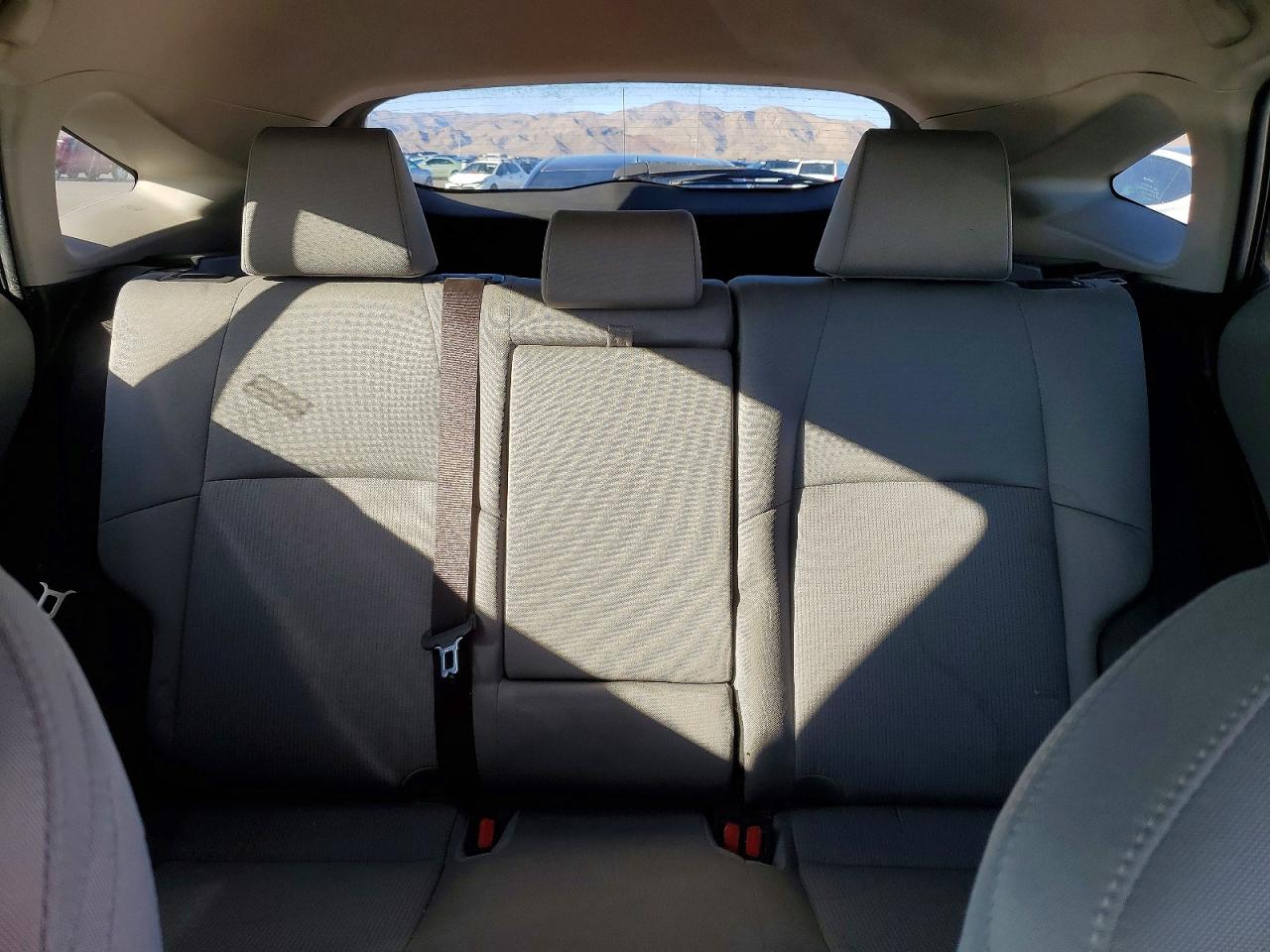2021 TOYOTA VENZA LE photo 10