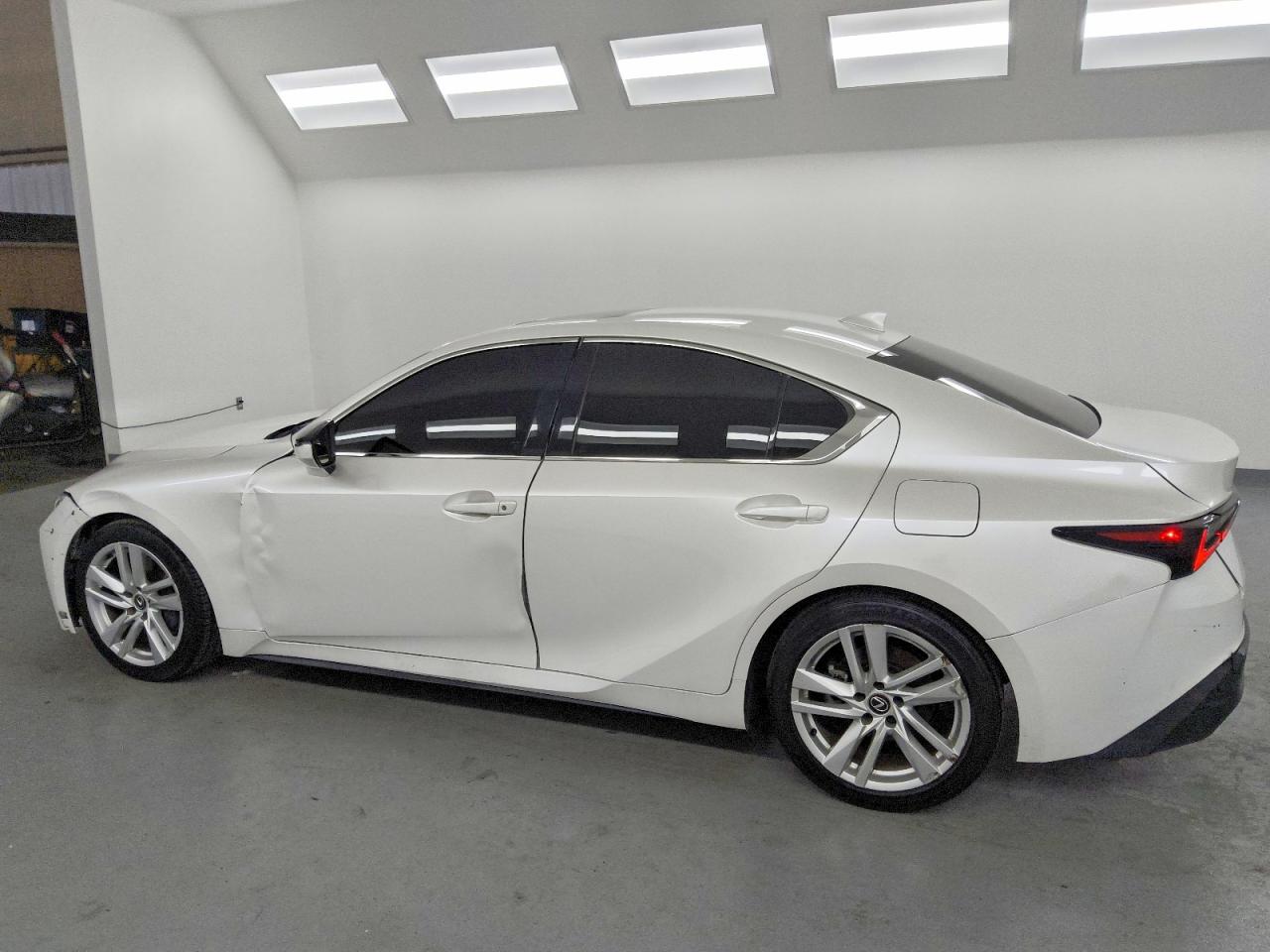 2023 LEXUS IS 300 photo 2