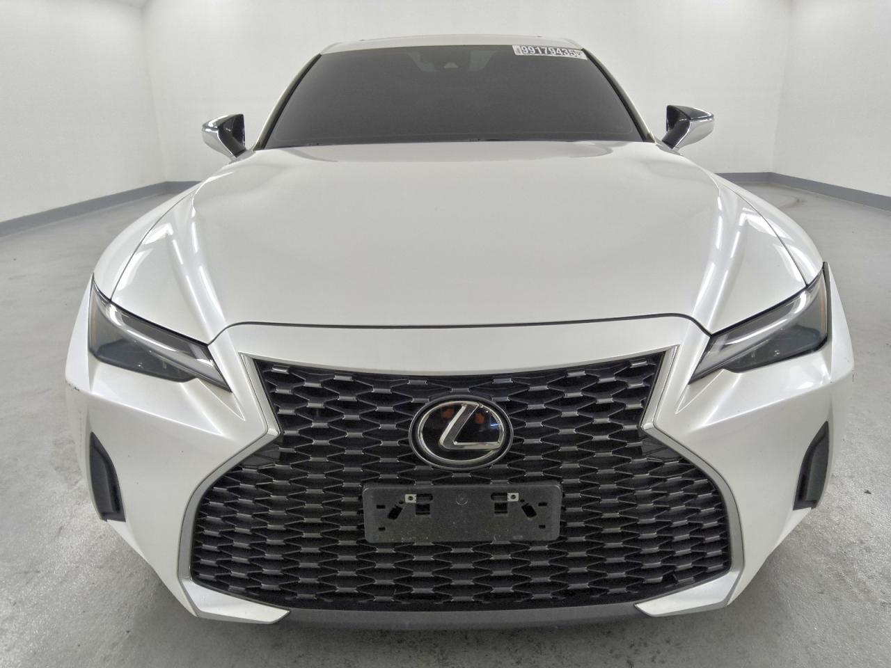 2023 LEXUS IS 300 photo 5