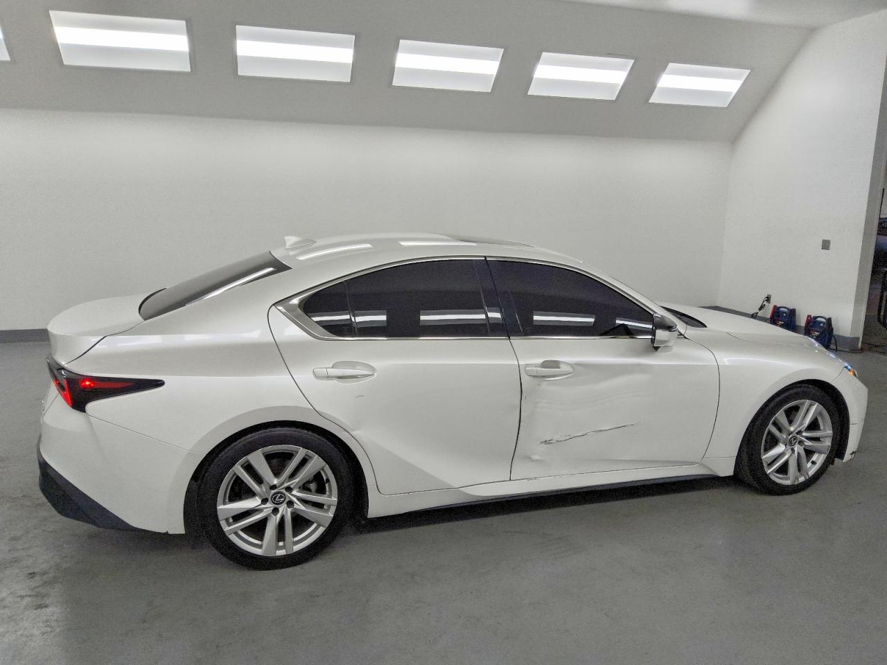 2023 LEXUS IS 300 photo 3